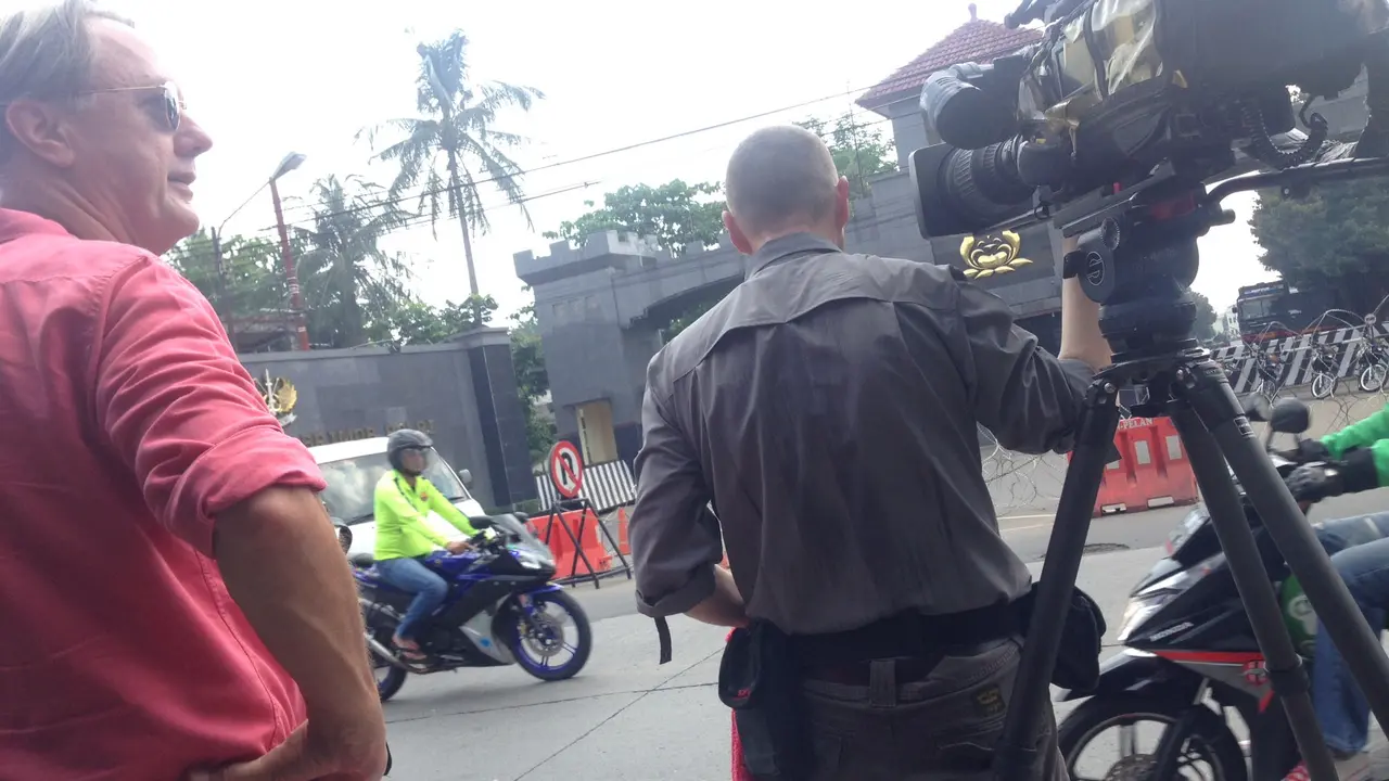 Jurnalis Asing Ikut Meliput Ahok di Mako Brimob