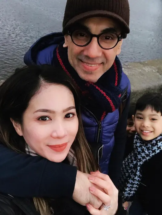 Bunga Zainal dan Sukhdev Singh