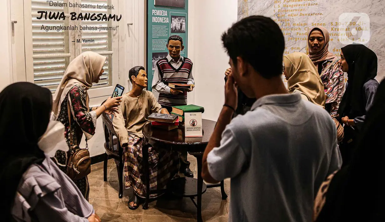 Sebelum menjadi musem seperti sekarang, bangunan ini pernah menjadi tempat kegiatan lain dengan nama gedung yang berbeda-beda sepeti rumah sewa para pelajar, toko bunga, hingga Hotel Hersia. (Liputan6.com/Faizal Fanani)