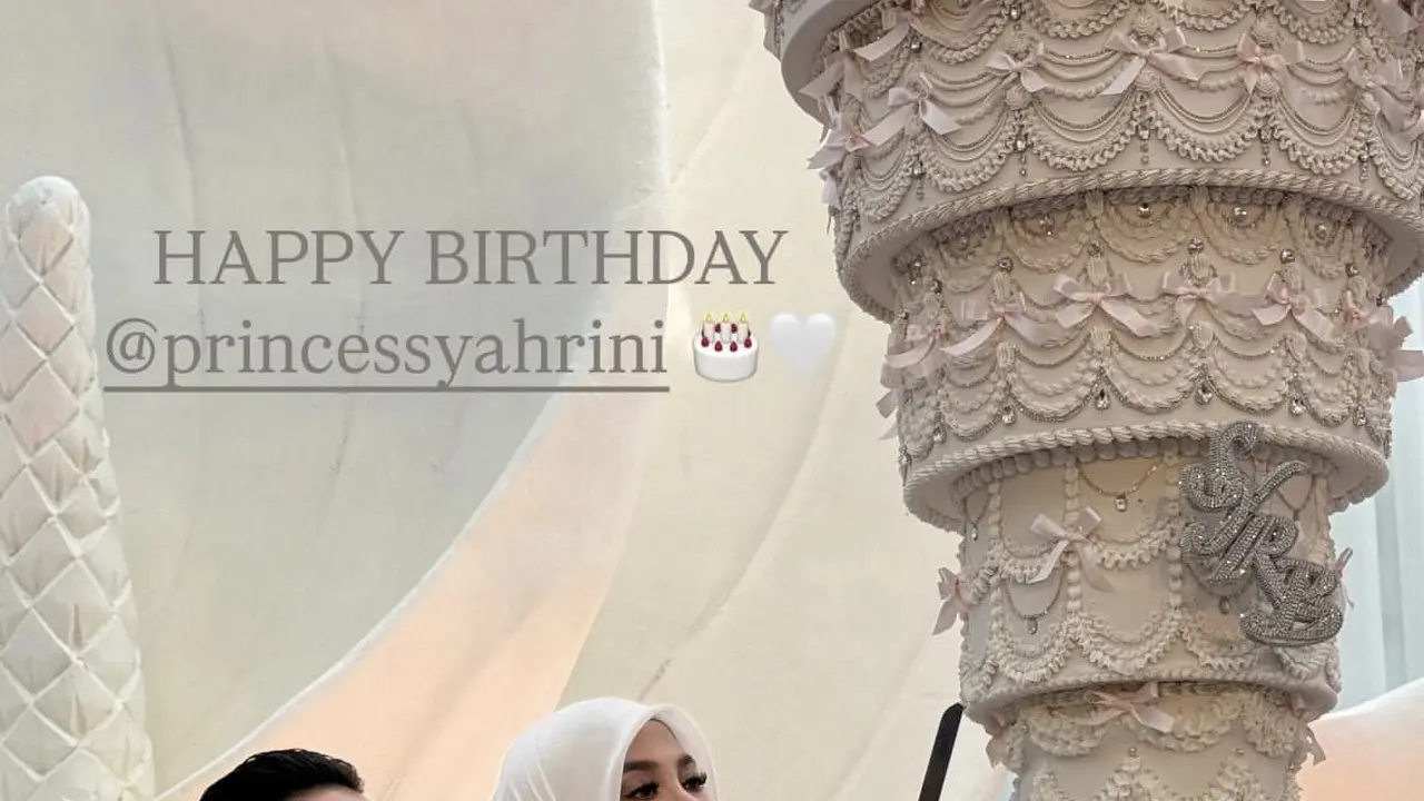 Kue Gantung Ulang Tahun Mewah Syahrini Viral, begini sejarah kue tersebut