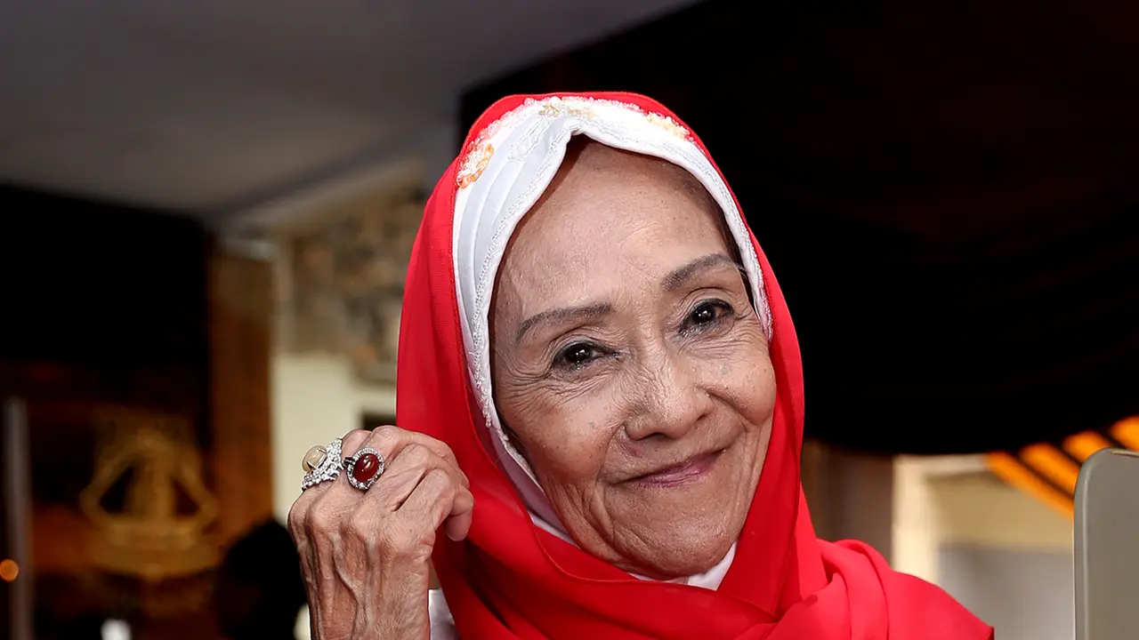 [Bintang] Komedian Legendaris : Laila Sari Menikmati Hasil Jerih Payah di Hari Senja