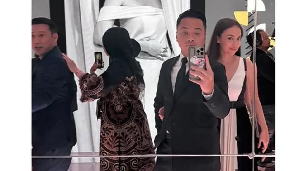6 Potret Carissa Putri dan Rianti Cartwright di Resepsi Luna Maya, Reuni Ayat-Ayat Cinta