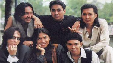 Nostalgia 4 Band Malaysia Yang Sempat Populer Di Indonesia News Entertainment Fimela Com