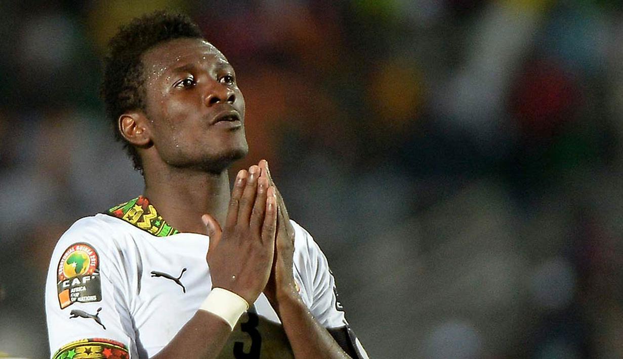 6. Asamoah Gyan, striker asal Ghana itu pindah dari Al Ain ke Shanhai SIPG dengan harga 6,75 juta poundsterling dan gaji 227.000 poundsterling per pekan. (AFP/Khaled Desouki)