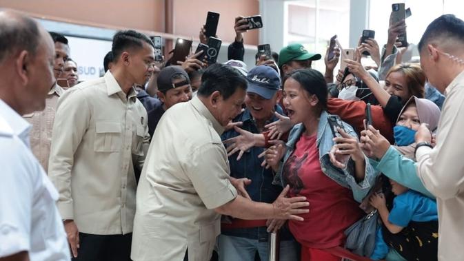 Momen Hangat Prabowo di RSUD Koja, Diminta Elus Perut Ibu Hamil
