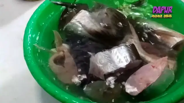 Andalkan 2 Bahan Dapur, Begini Cara Hilangkan Bau Lumpur Ikan Patin saat Dimasak