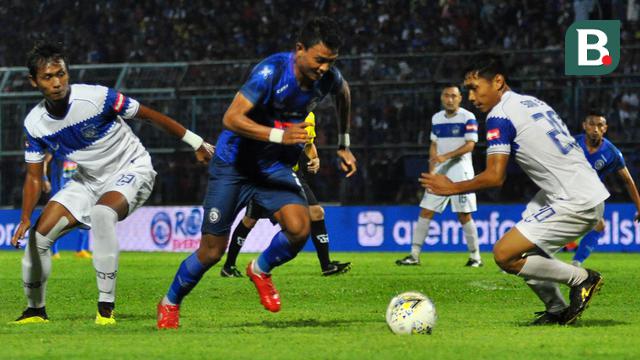 Arema vs PSIS Semarang