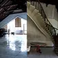 Potret Rumah 'Sultan Andara' Terbengkalai Milik Bos Muda (Sumber: Youtube/Aziz Nurahman)