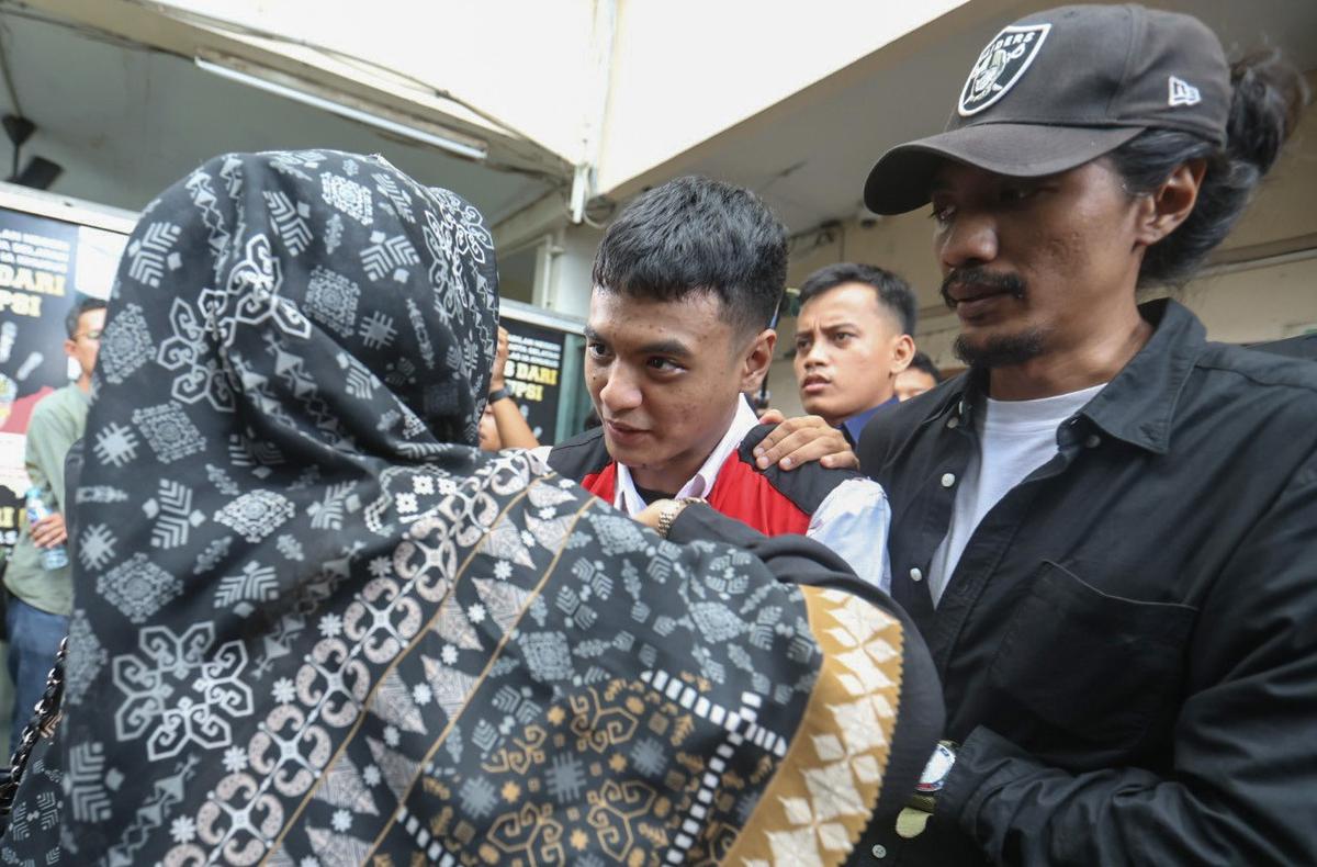 FOTO: Vadel Badjideh Divonis 9 Tahun Penjara dalam Kasus Asusila Anak dan Aborsi