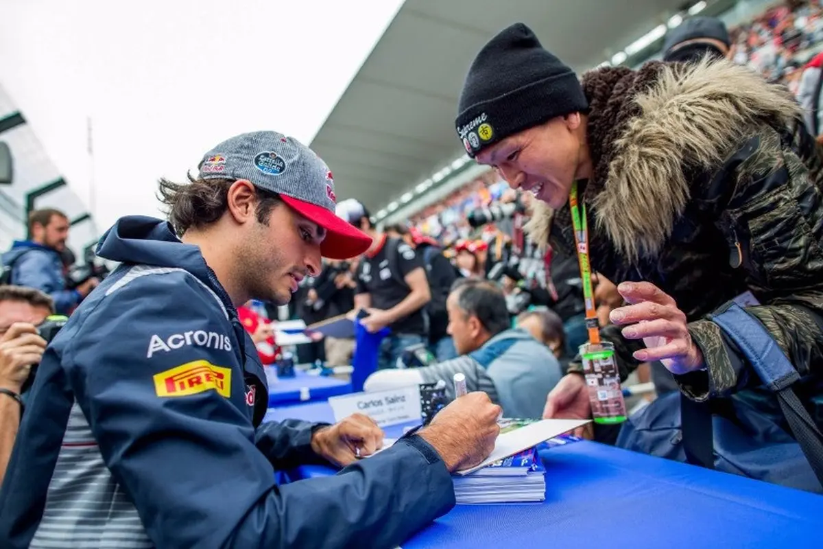 Carlos Sainz, Joylon Palmer, F1, Renault