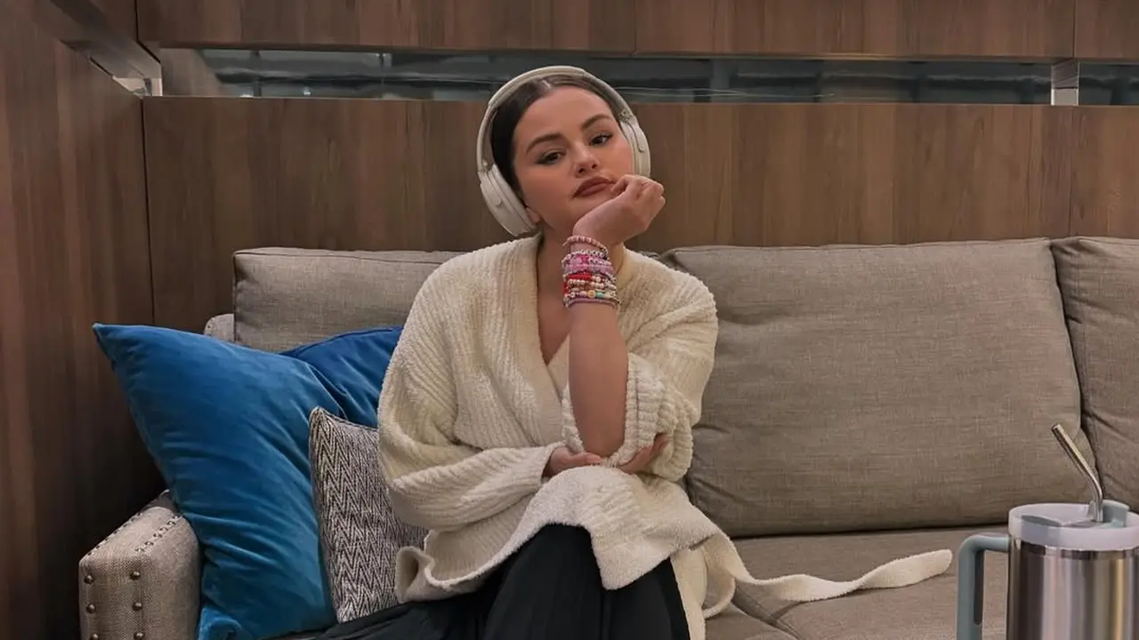 Selena Gomez Emosi Dikatai Gemuk, Jalani Terapi Khusus untuk Mengatasinya