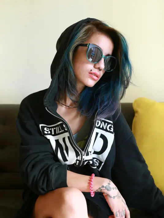 Sheila Marcia mengaku rumah tangganya berantakan. Rumah tangga yang tidak harmonis itu membuat Sheila memutuskan untuk pindah ke Bali, dari Yogyakarta. (Galih W. Satria/Bintang.com)