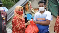 Dharma Wanita Kemnaker Salurkan Bantuan Korban Gempa di Mamuju