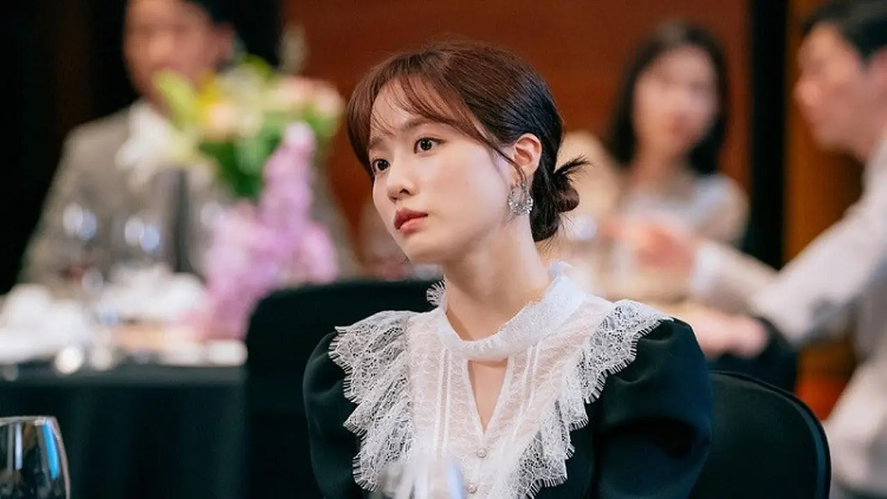 Bae Yoon Kyung