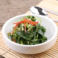 Ilustrasi tumis bayam korea./Copyright shutterstock.com/g/KYTan