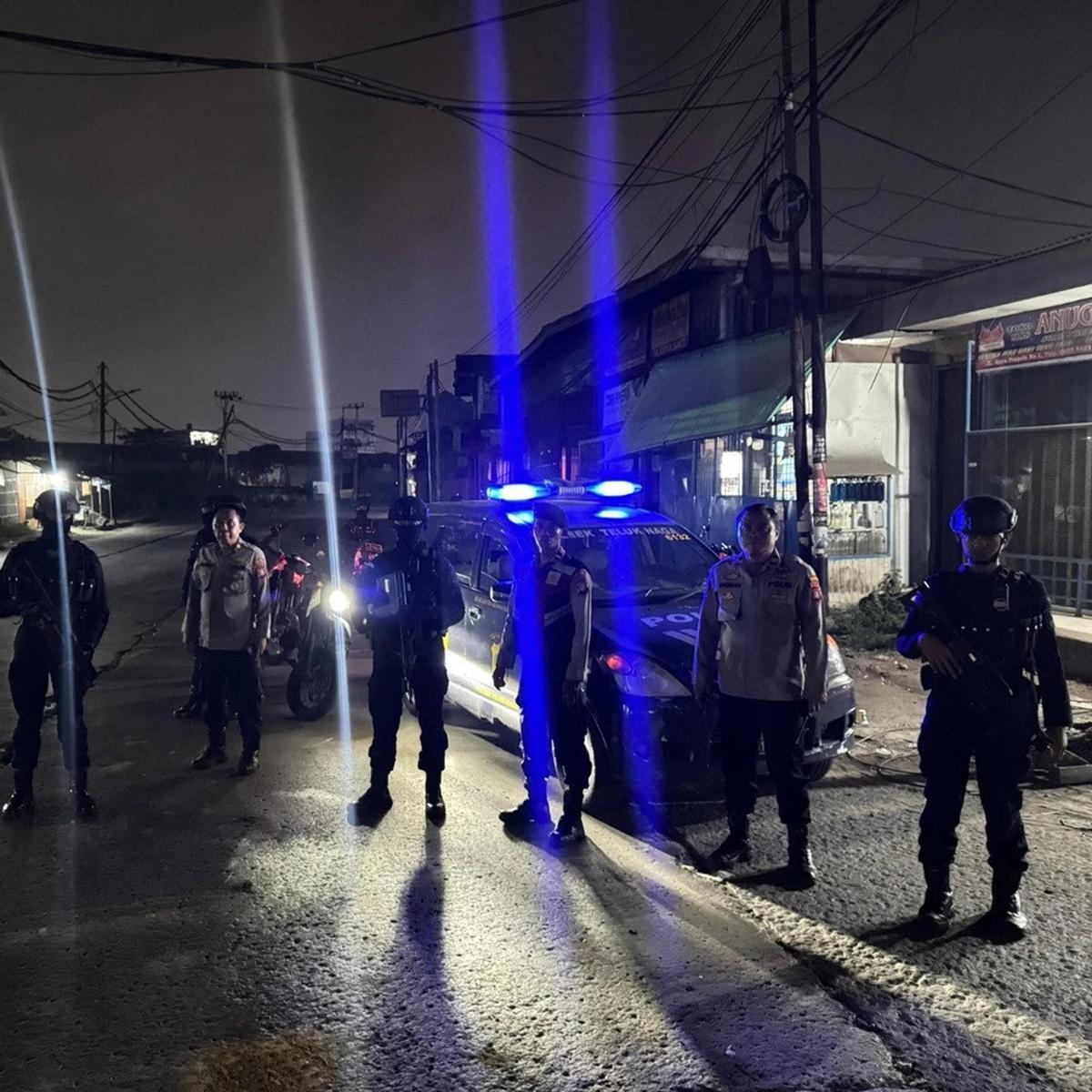 Polisi Bubarkan Tawuran di Kosambi
