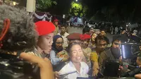 Wakil Ketua Umum (Waketum) Partai Gerindra Rahayu Saraswati Djojohadikusumo saat ditemui wartawan di kediaman bacapres Gerindra Prabowo Subianto. (Liputan6.com/Radityo Priyasmoro)