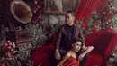 Berbagai persiapan terus dilakukan jelang hari bahagianya yang akan digelar di Bandung. Belum lama ini, keduanya melakukan foto prewedding. Beberapa foto dibagikan dalam akun Instagram belum lama ini. (Instagram/syahnazs)