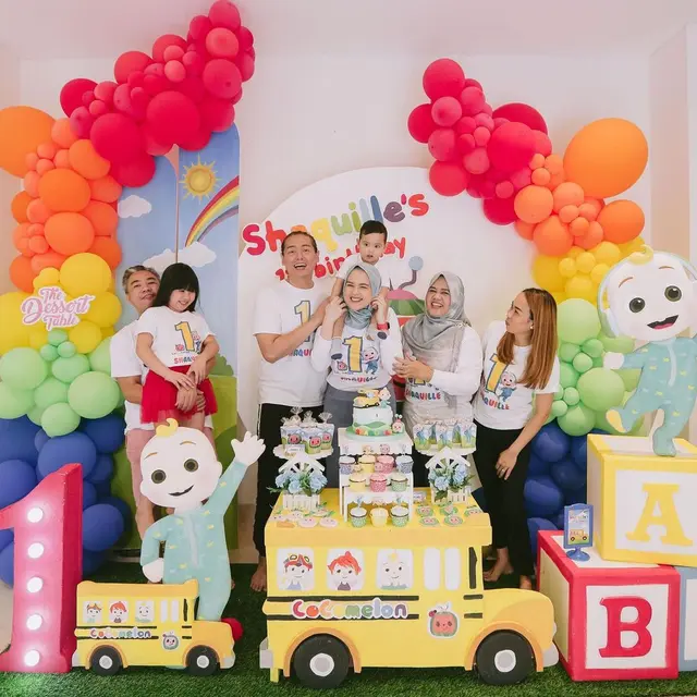 7 Momen Ulang Tahun Pertama Baby Shaquille, Putra Cut Meyriska dan Roger Danuarta