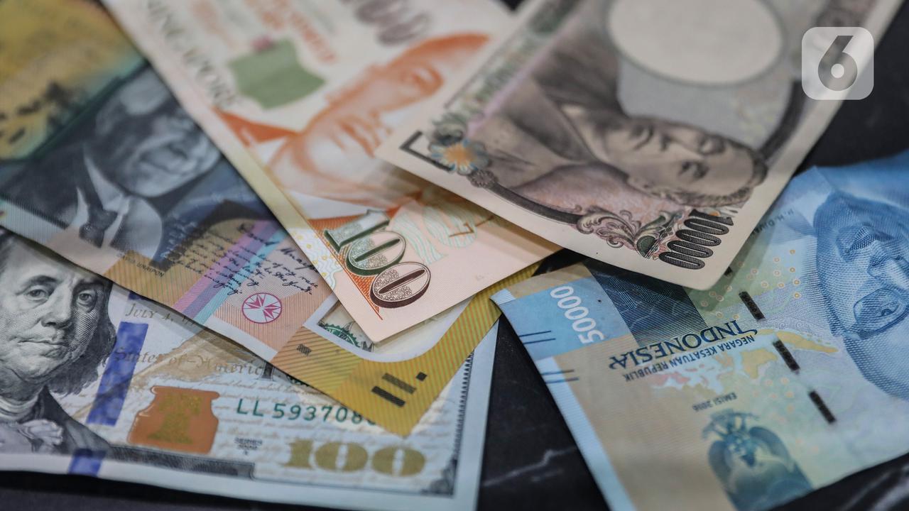Nilai Tukar Rupiah Terhadap Dolar AS Terus Melemah
