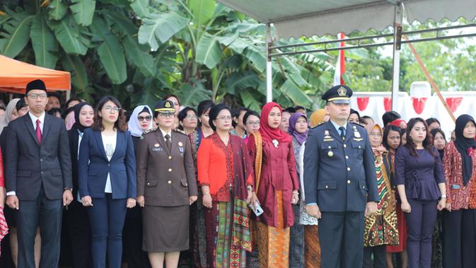 Peserta upacara bendera merayakan HUT Kemerdekaan ke-74 di Hong Kong (KJRI Hong Kong)