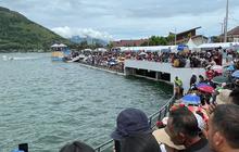 Puluhan Ribu Orang Hadiri Pesta Rakyat Danau Toba dan Aquabike Jetski World Championship