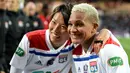 Saki Kumagai asal Jepang dan Shanice Van De Sanden asal Belanda bermain untuk klub yang sama yakni Olympique Lyonais. ( AFP/Guillaume Souvant )