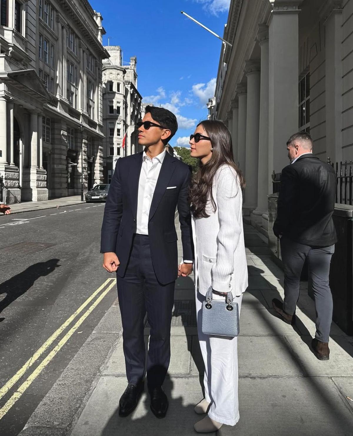 Pose Mesra Prince Mateen dan Anisha Rosnah di Anniversary Pertama Jadi Sorotan