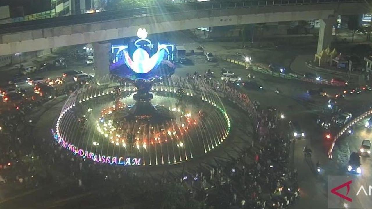 Antusiasme Malam Takbiran Palembang 2026: Wisatawan Banjiri Jembatan Ampera dan Bundaran Jakabaring