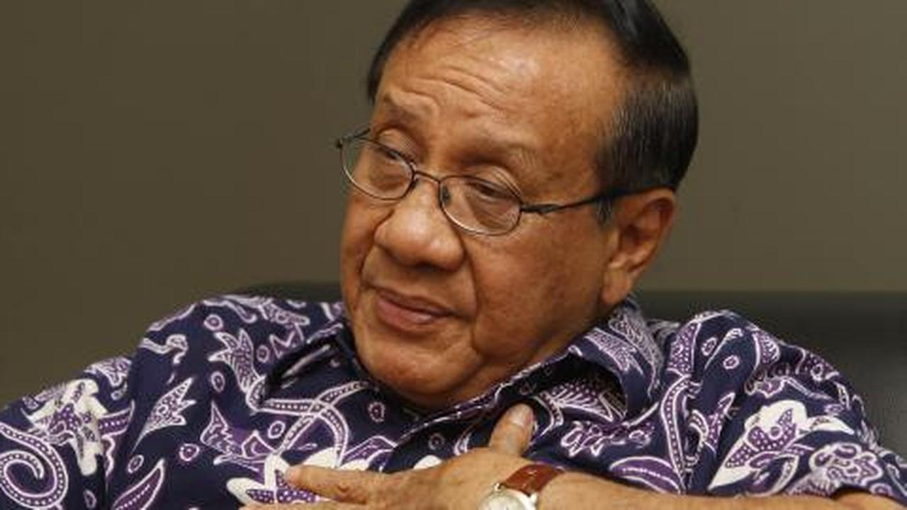 Akbar Tandjung jenguk Miranda bawa buah