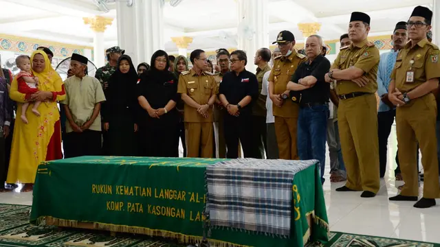 Bendera Setengah Tiang bagi 5 Petugas TN Sebangau yang Gugur Saat Bertugas