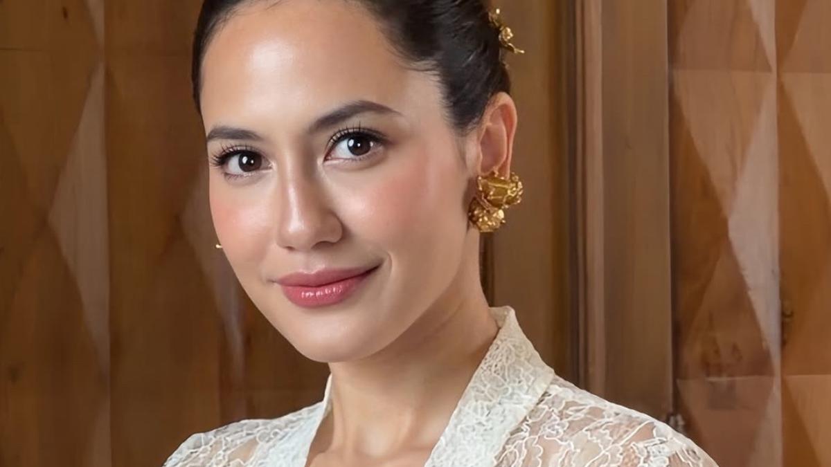 Warna-Warni Kebaya di Hari Kartini, 9 Artis Unggah Potret Kenakan Kebaya dari Pevita Pearce hingga Luna Maya