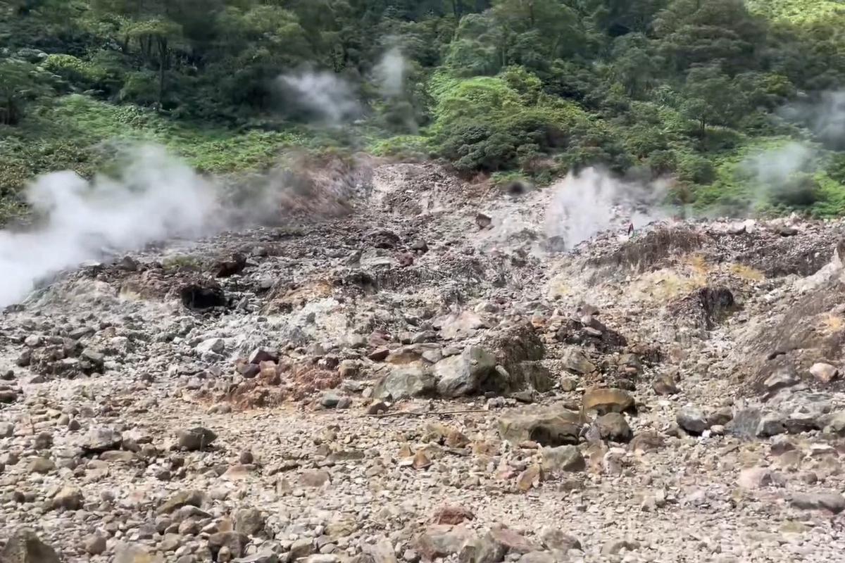 Kawah Gunung Pulosari