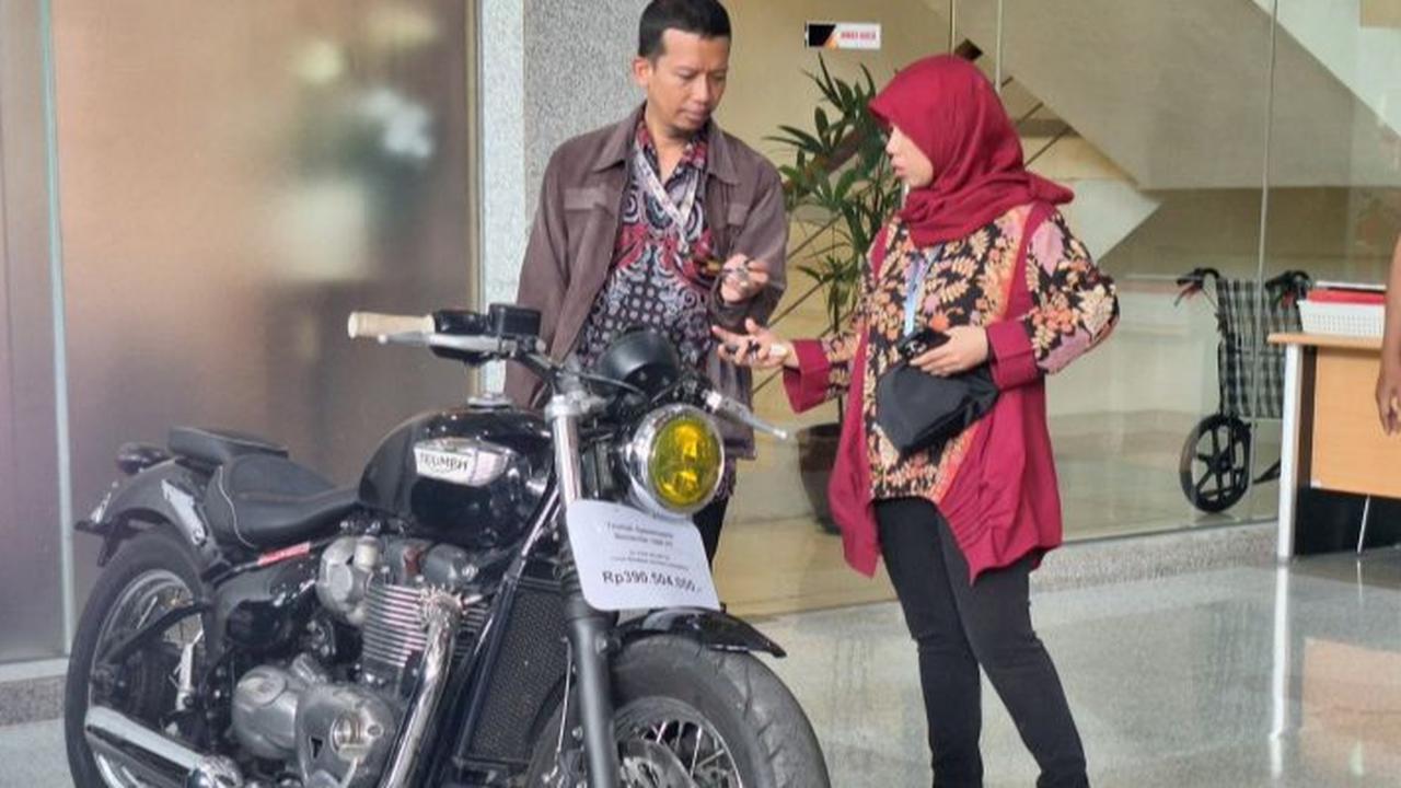 Dilelang, Moge hingga Mobil Mewah Rafel Alun Dipamerkan di KPK