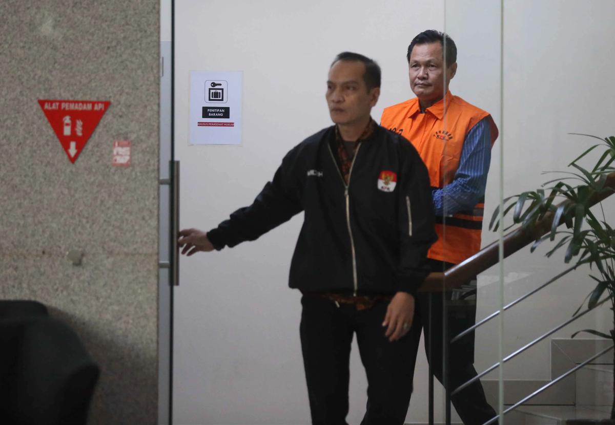 FOTO: KPK Tahan Bupati Muara Enim Usai OTT Dugaan Korupsi Disdikbud