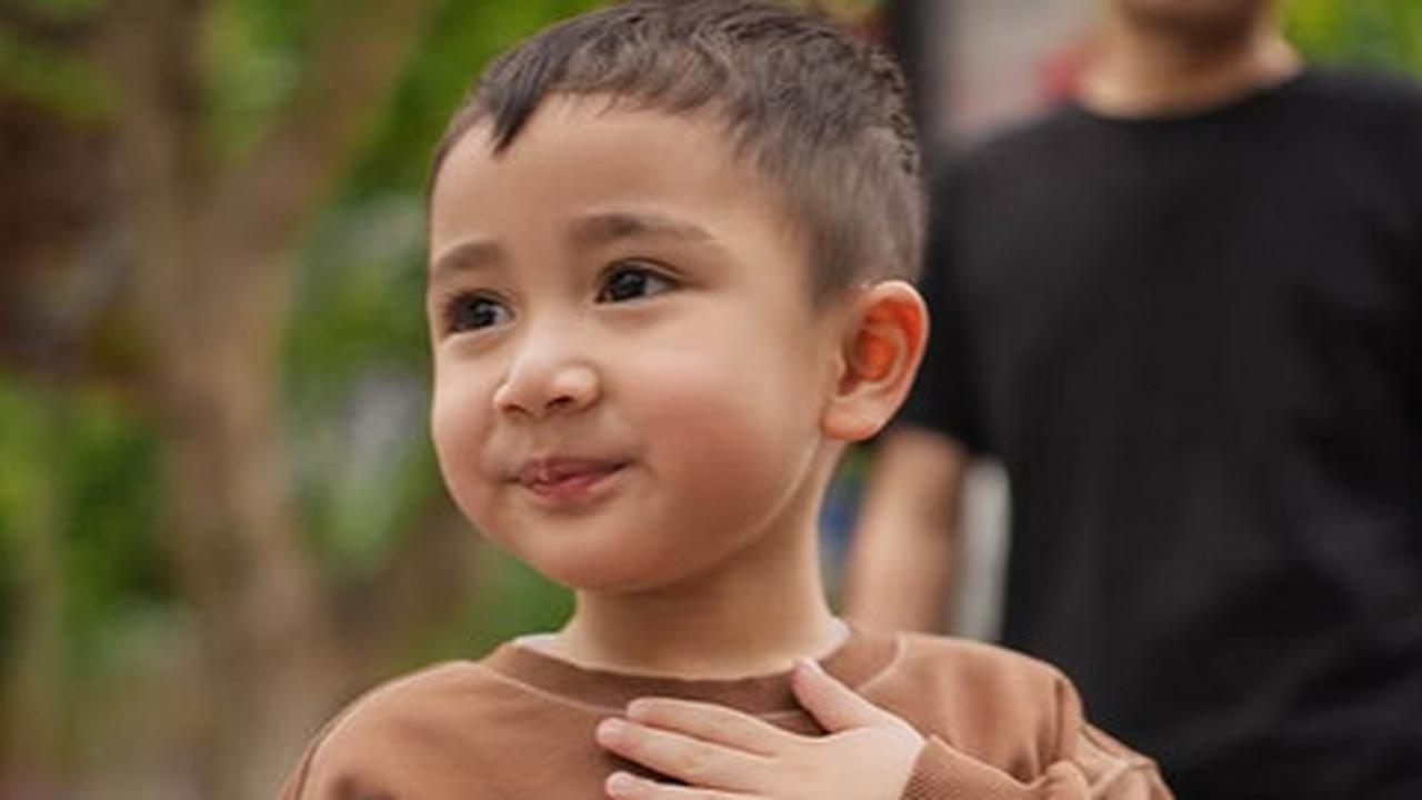 Disebut Titisan Raffi Ahmad, 5 Potret Ceriwis Rayyanza Jadi Mood Booster Selama di Shanghai