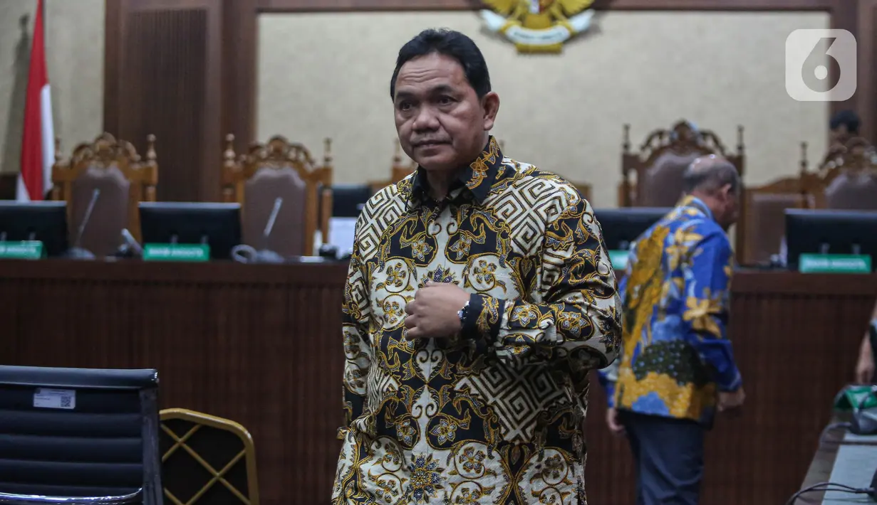 Pada kesempatan yang sama, Jaksa juga membacakan tuntutan untuk terdakwa Sadikin Rusli. Orang kepercayaan Qosasi ini dituntut empat tahun penjara. (Liputan6.com/Angga Yuniar)