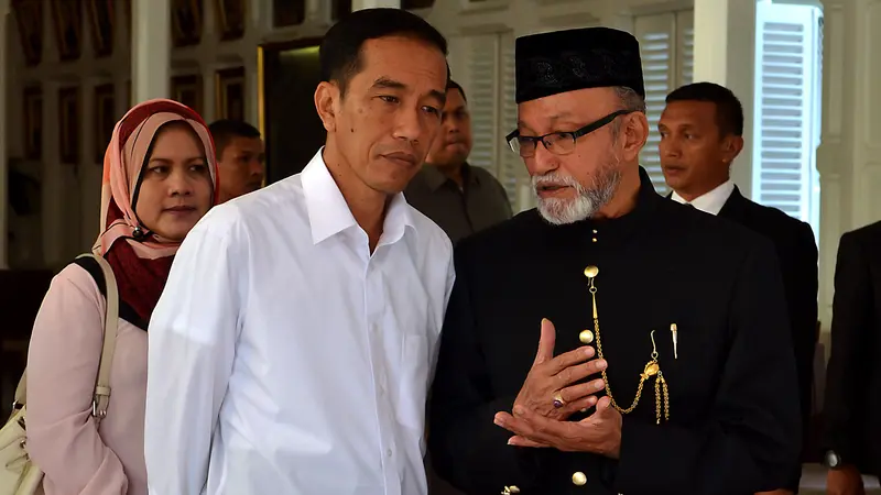 Berkunjung ke NAD, Presiden Jokowi Disambut Adat Aceh