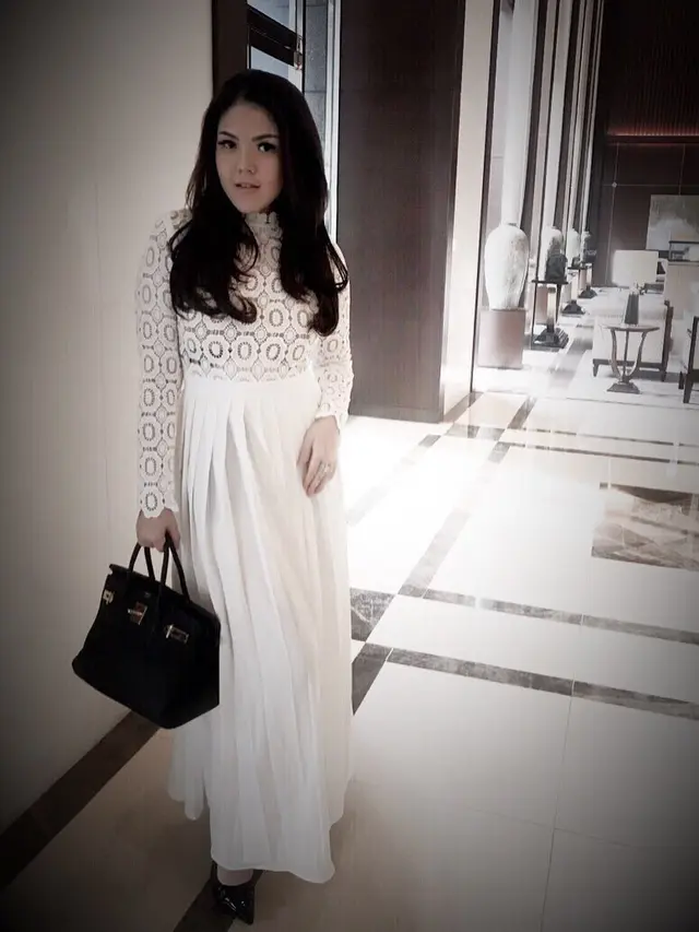 [Bintang] Tina Toon