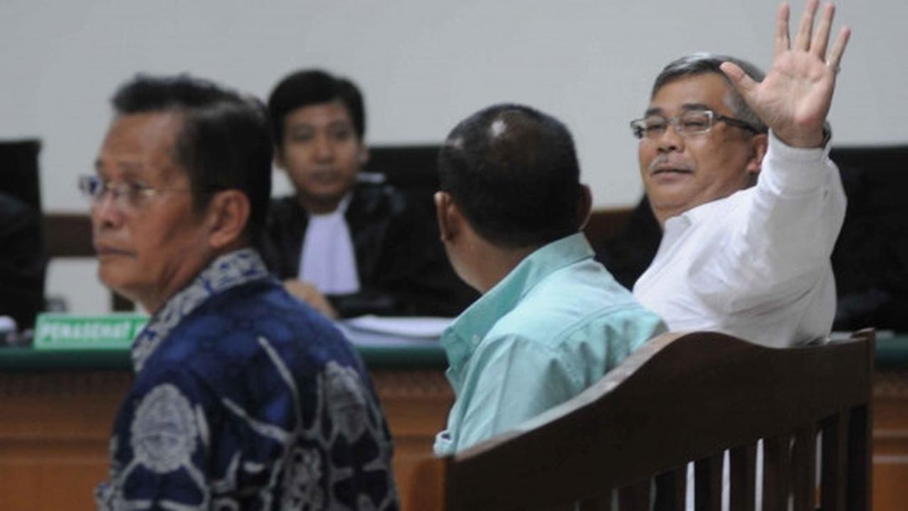 Akil Mochtar bersaksi di sidang Rusli Sibua