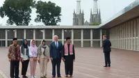 Kunjungi Istiqlal, Wapres AS Mike Pence Tunjukan Sisi Religius