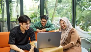 Komitmen berkelanjutan Apple untuk berinvestasi di inovasi dalam negeri mencakup pembukaan Apple Developer Academy kelima di Indonesia. (Doc: Apple)