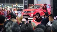 Agnez Mo menghentak panggung DFSK di Telkomsel IIMS 2019. (Istimewa)