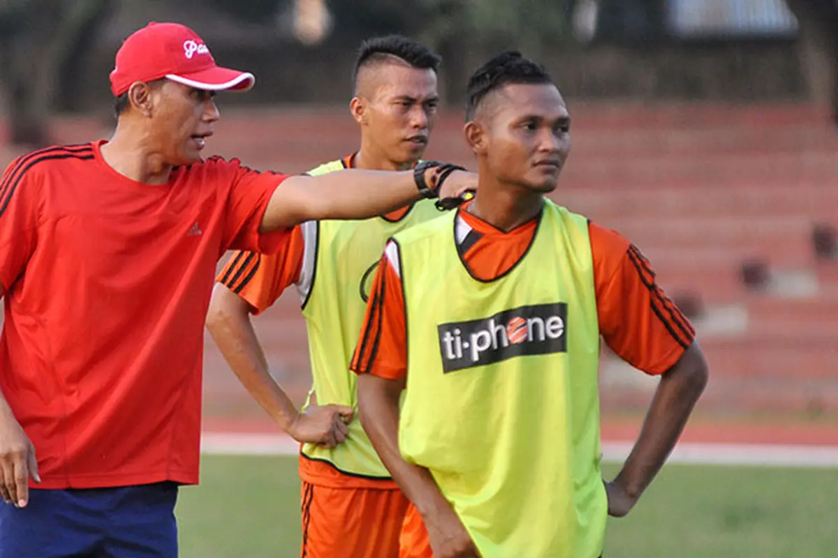 Persis Solo