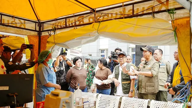 Pasien Gempa NTT Dirawat di Tenda, Pemerintah Siapkan RS Lapangan