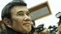 Usai putusan Ridho Rhoma dibacakan, Rhoma Irama tak kuasa menahan air mata.