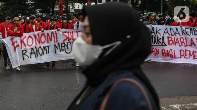 Demo Mahasiswa Tolak Kenaikan Harga BBM di Patung Kuda
