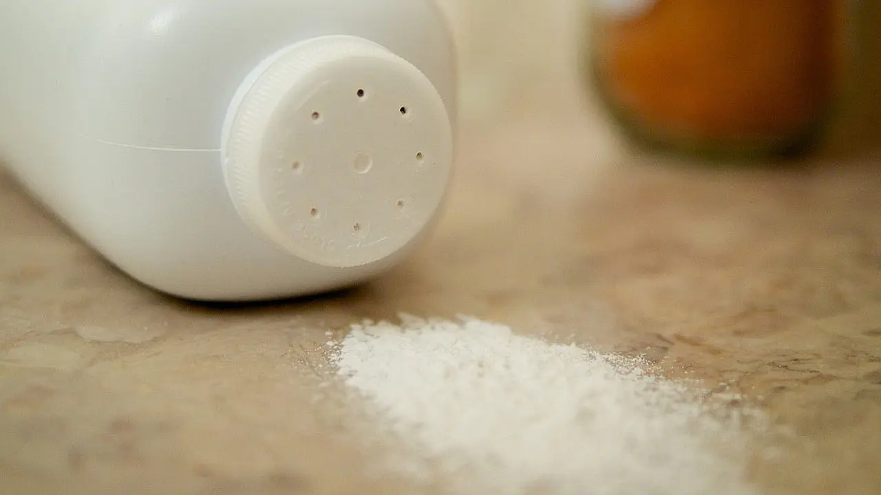 Bedak Bayi Juga Punya Manfaat Kesehatan