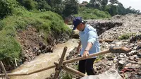 Terungkap Biang Kerok Banjir Sawangan-Cipayung: Gunungan Sampah Longsor ke Kali
