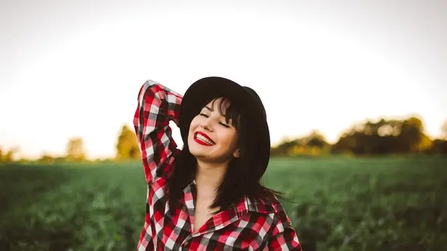 Memiliki Selera Humor yang Cerdas